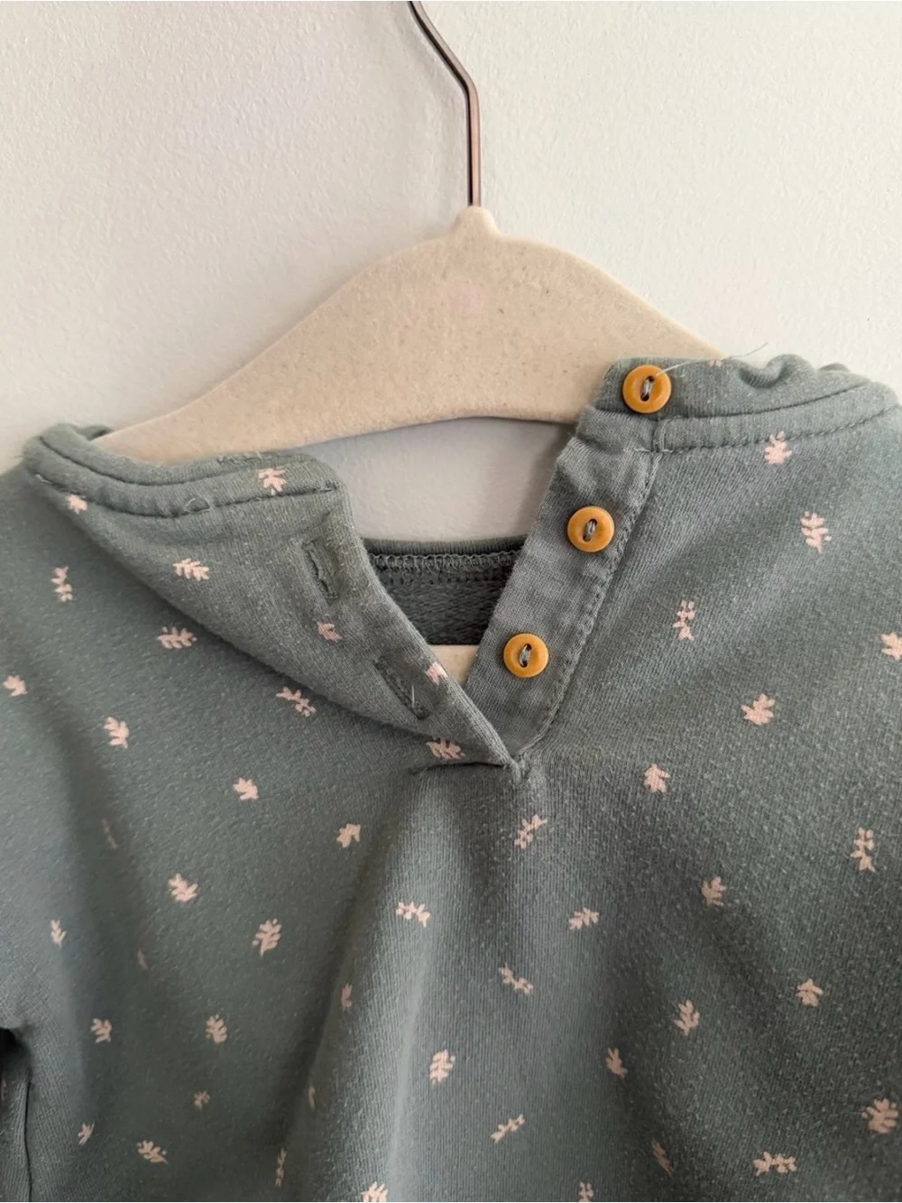 H&M soft sage